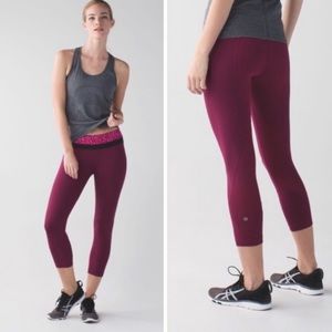 Lululemon Dashing Purple Ace Spot Magenta Run Inspire Crop II Leggings Size 6